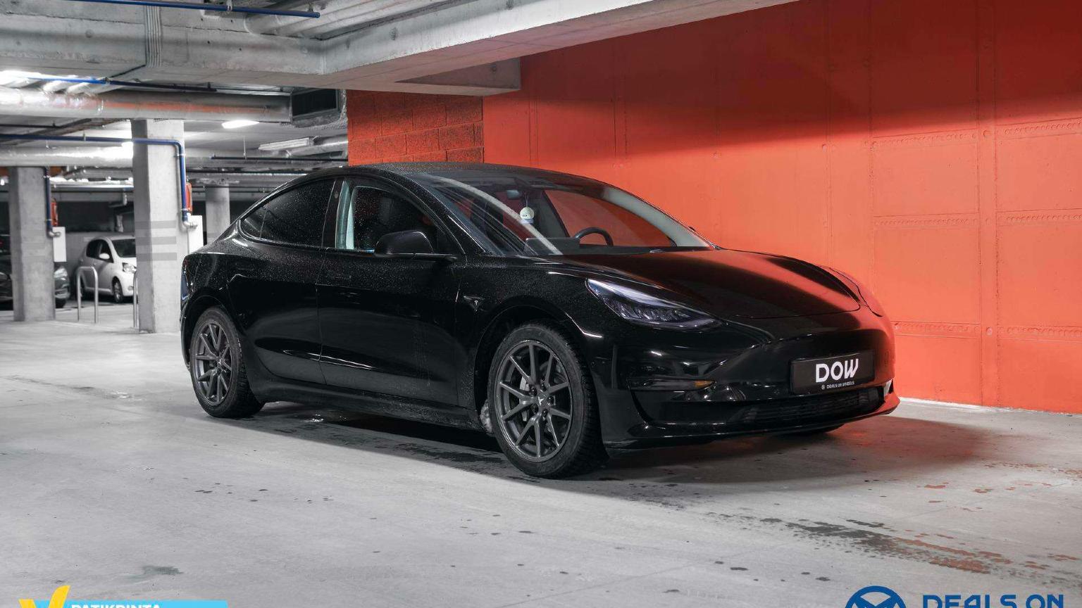 Tesla Model 3 Long Range AWD